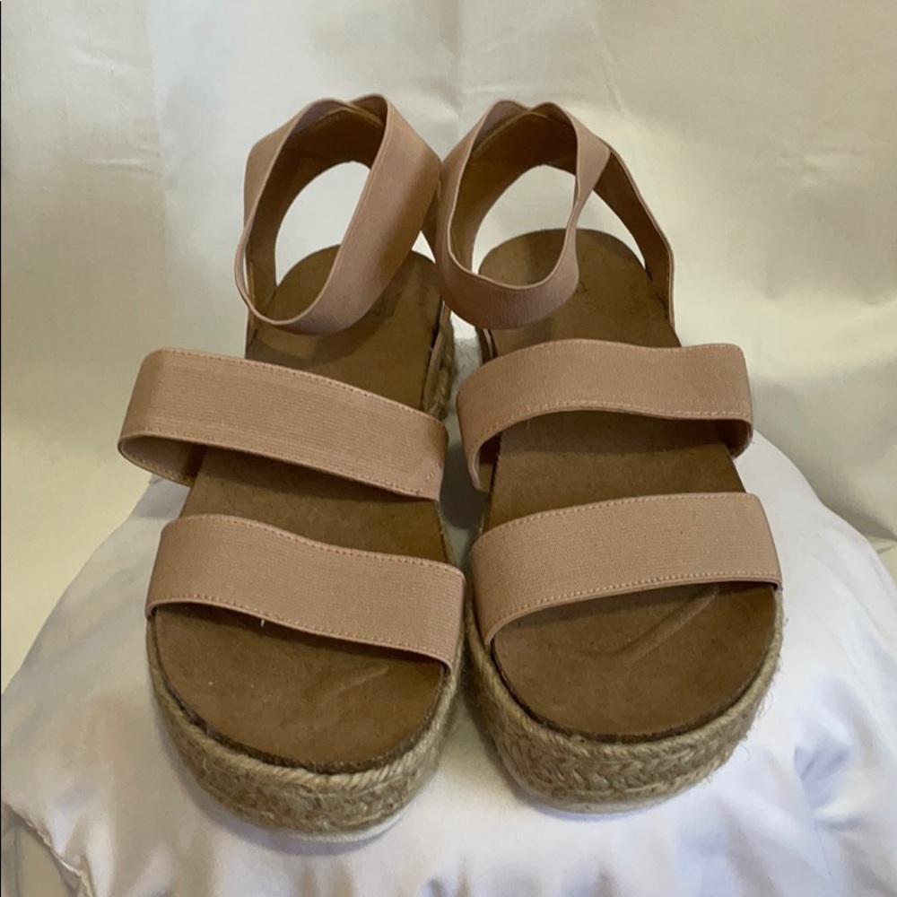 Platform sandals